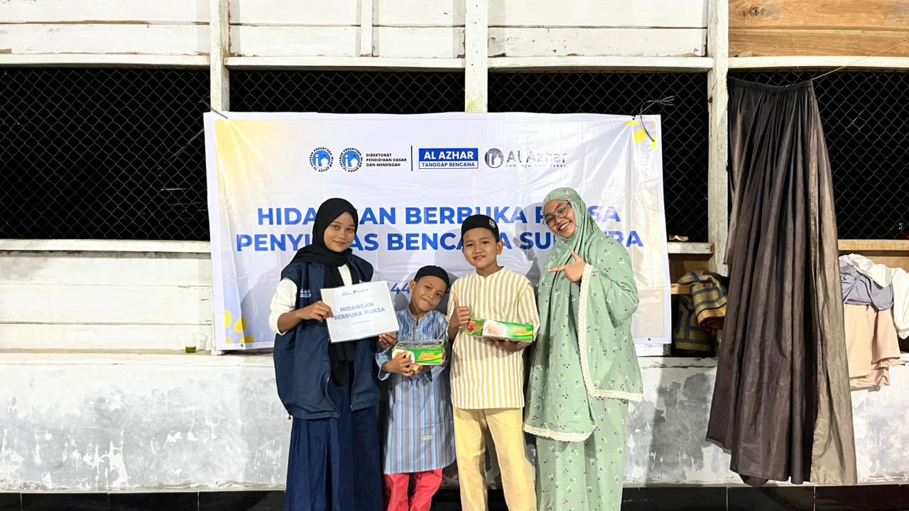 Ramadan di Pengungsian: Ratusan Warga Desa Alur Jambu Aceh Nikmati Buka Puasa Bersama